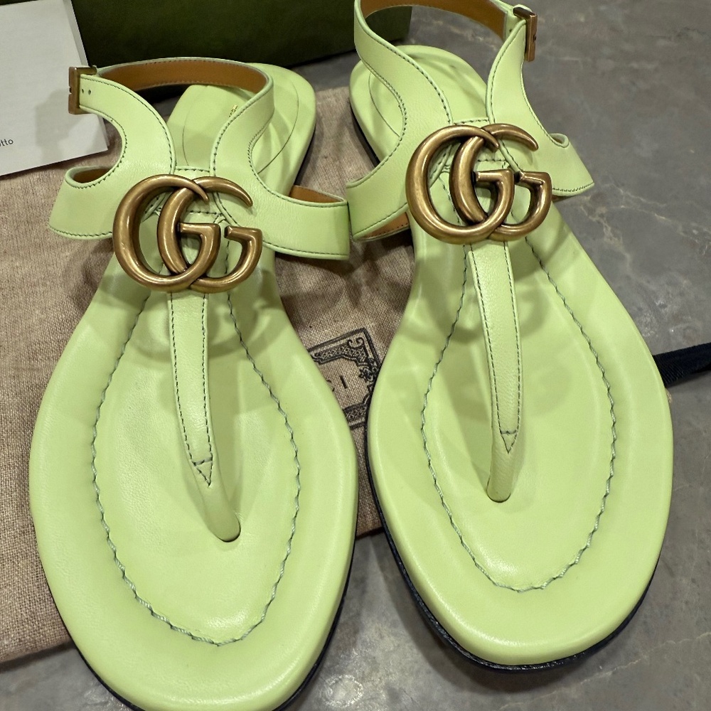 Gucci Charlotte Leather Thong, Size 36, NEW never worn